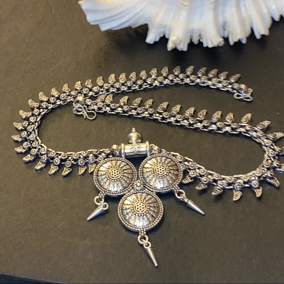 Jewelry - Vintage Handcrafted Aztec inspired necklace